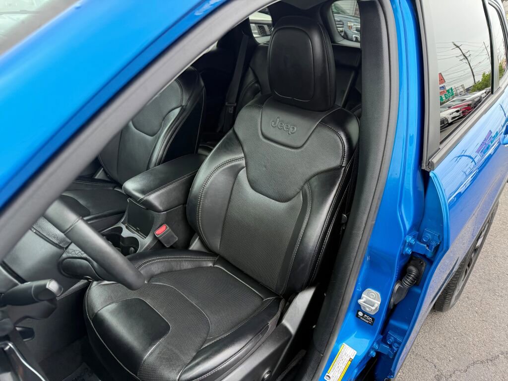 Used 2023 Jeep Cherokee Altitude Lux image 11
