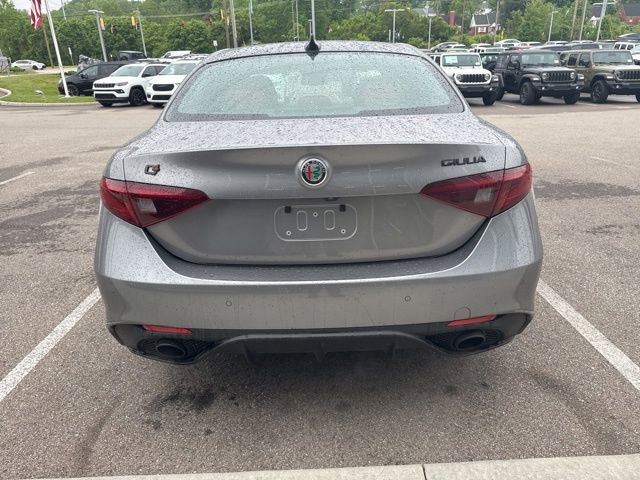 Used 2020 Alfa Romeo Giulia AWD w/ Quick Order Package 22J Sport image 5