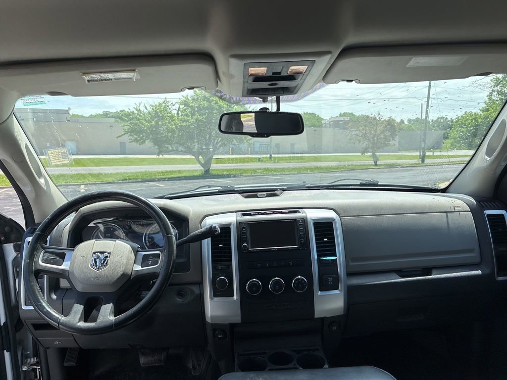 Used 2011 RAM 1500 Classic SLT w/ Luxury Group AWD/4WD image 12