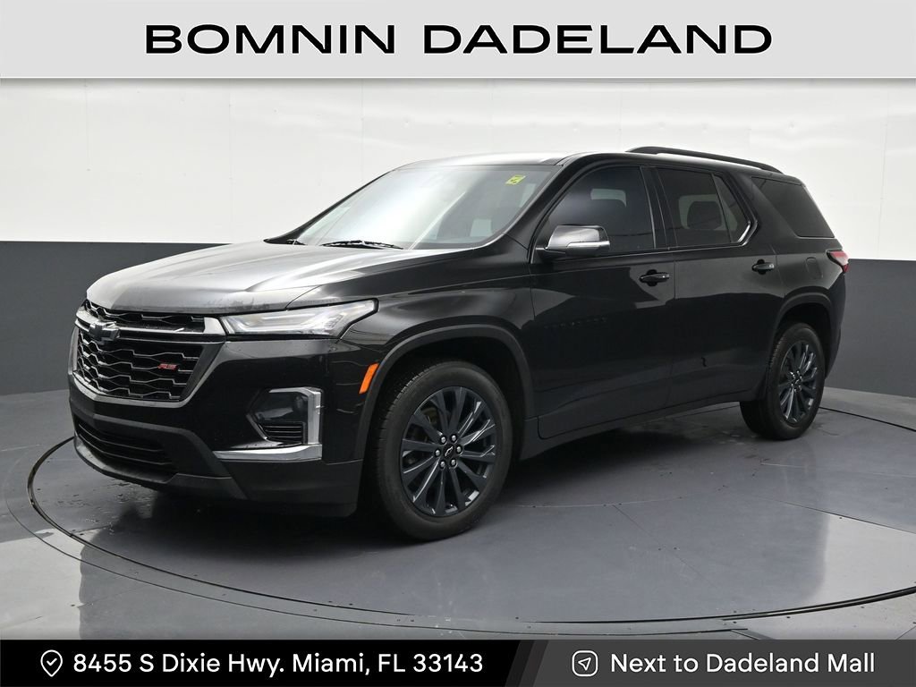 Used 2023 Chevrolet Traverse RS image 1