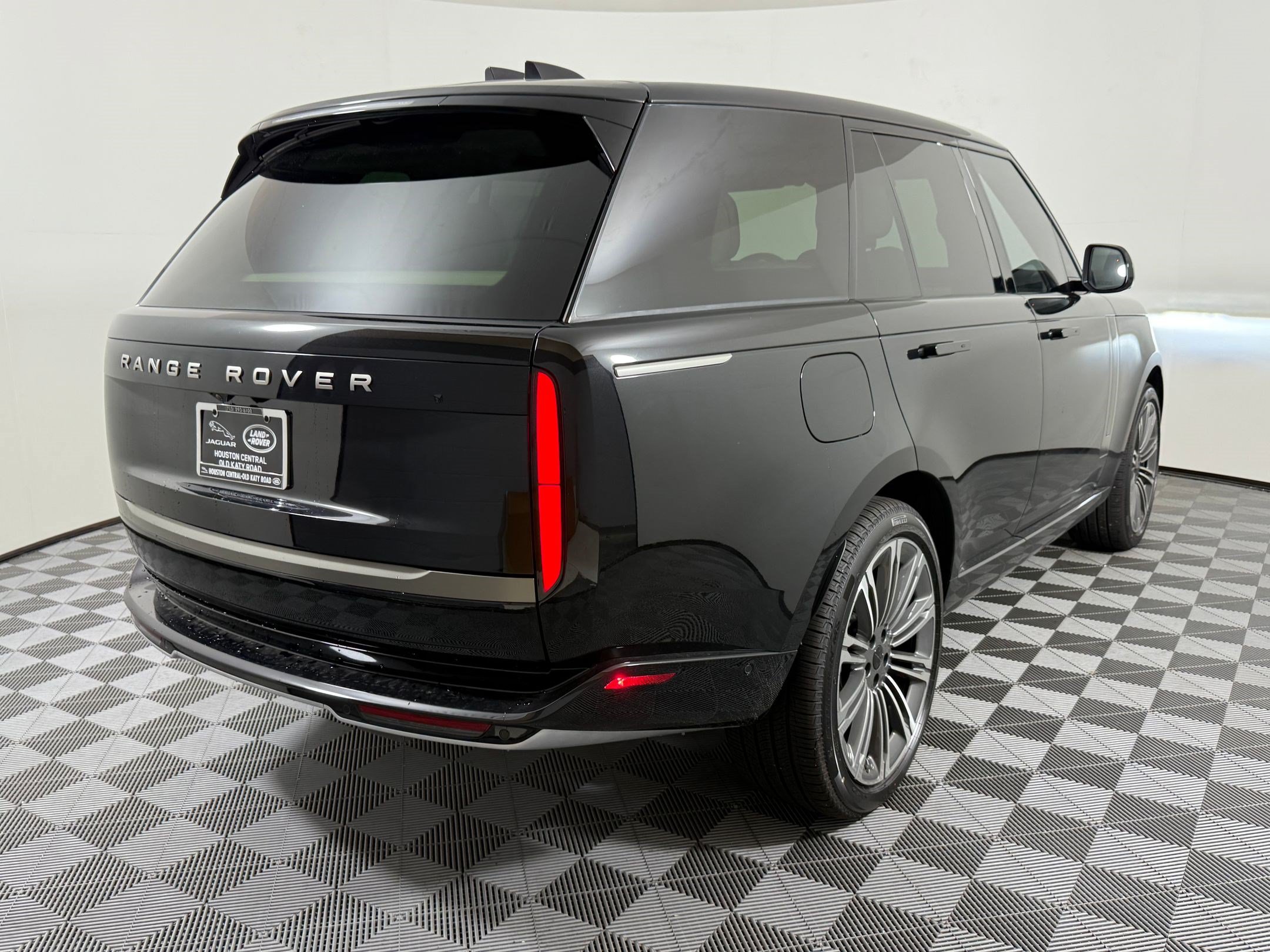 New 2026 Land Rover Range Rover SE AWD/4WD image 9