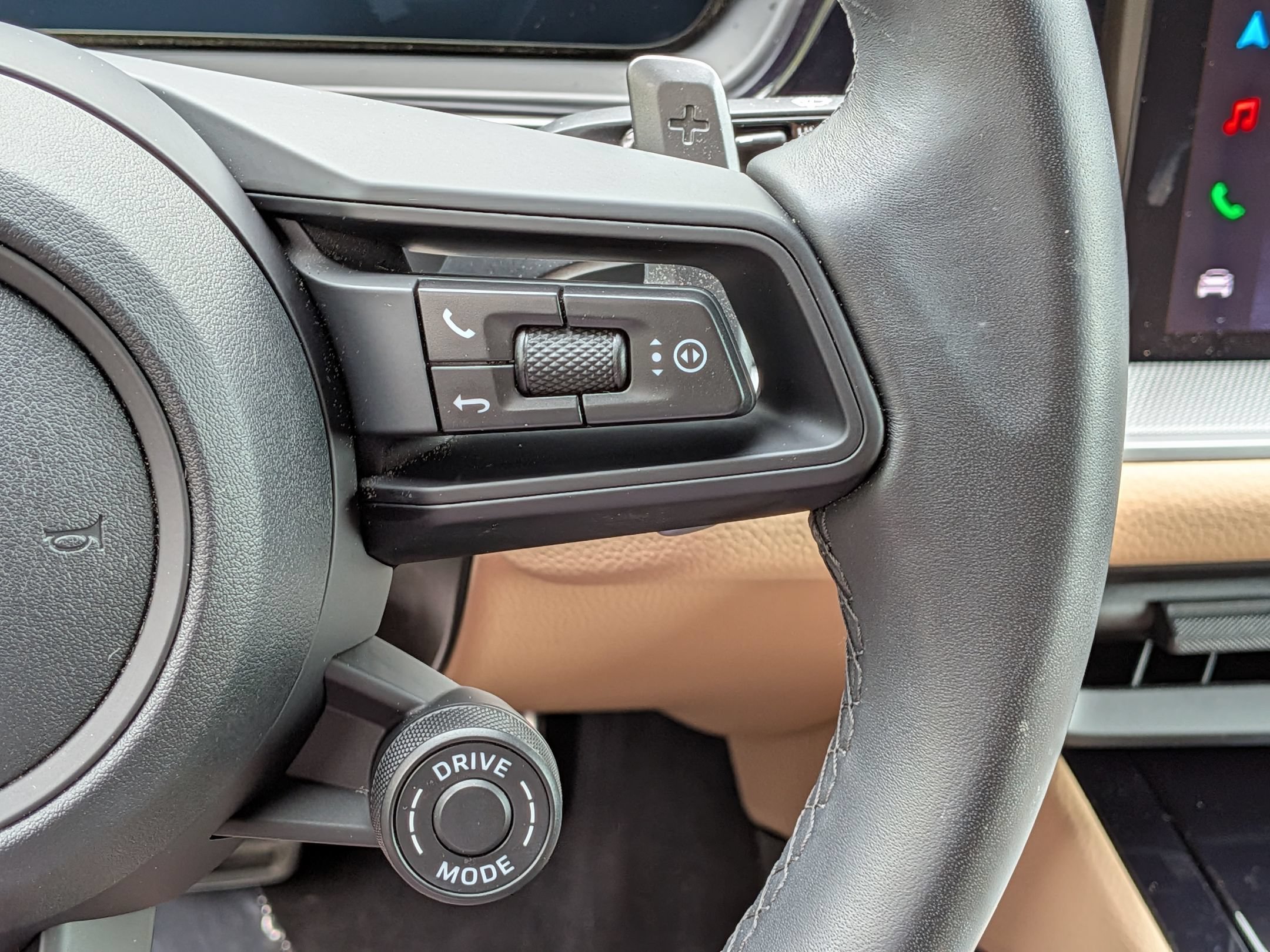 Certified 2026 Porsche Cayenne S AWD/4WD image 10