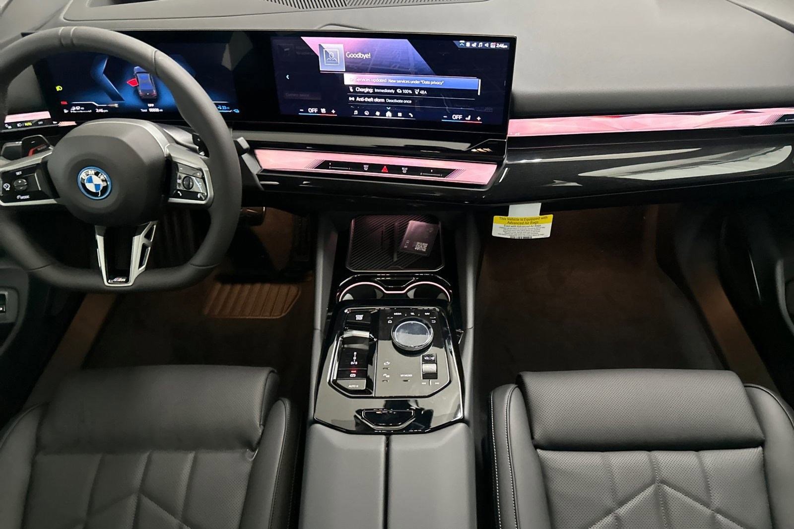 New 2026 BMW 550e xDrive w/ Premium Package image 25