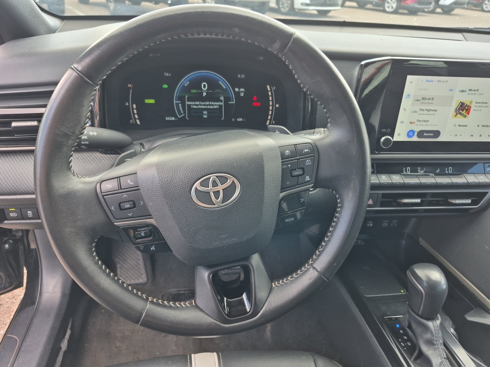 Used 2025 Toyota Camry SE FWD image 9