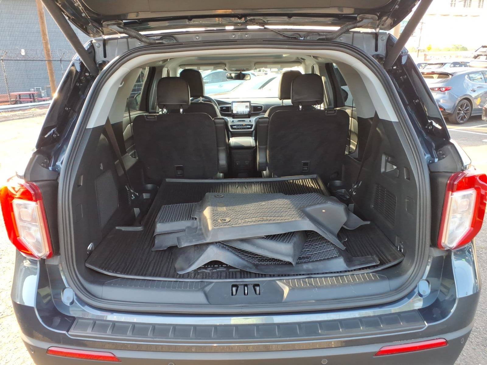 Used 2024 Ford Explorer XLT w/ Equipment Group 202A AWD/4WD image 12