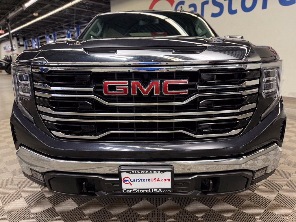Used 2025 GMC Sierra 1500 SLT AWD/4WD image 2