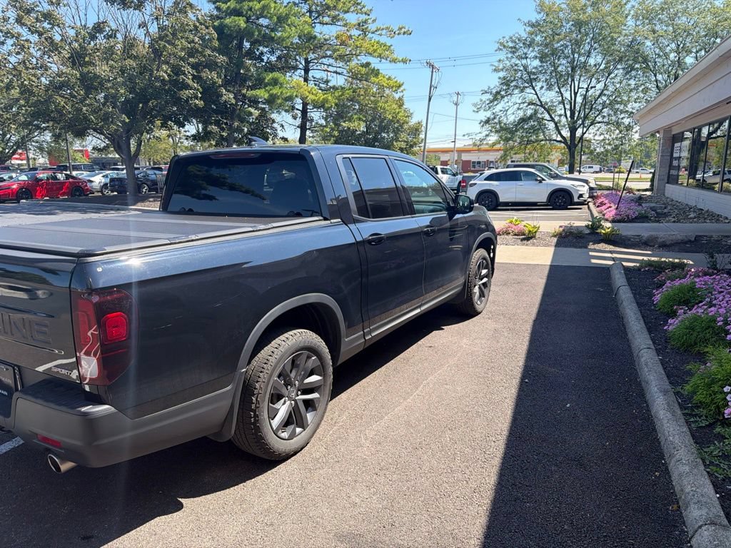 Used 2024 Honda Ridgeline Sport image 11