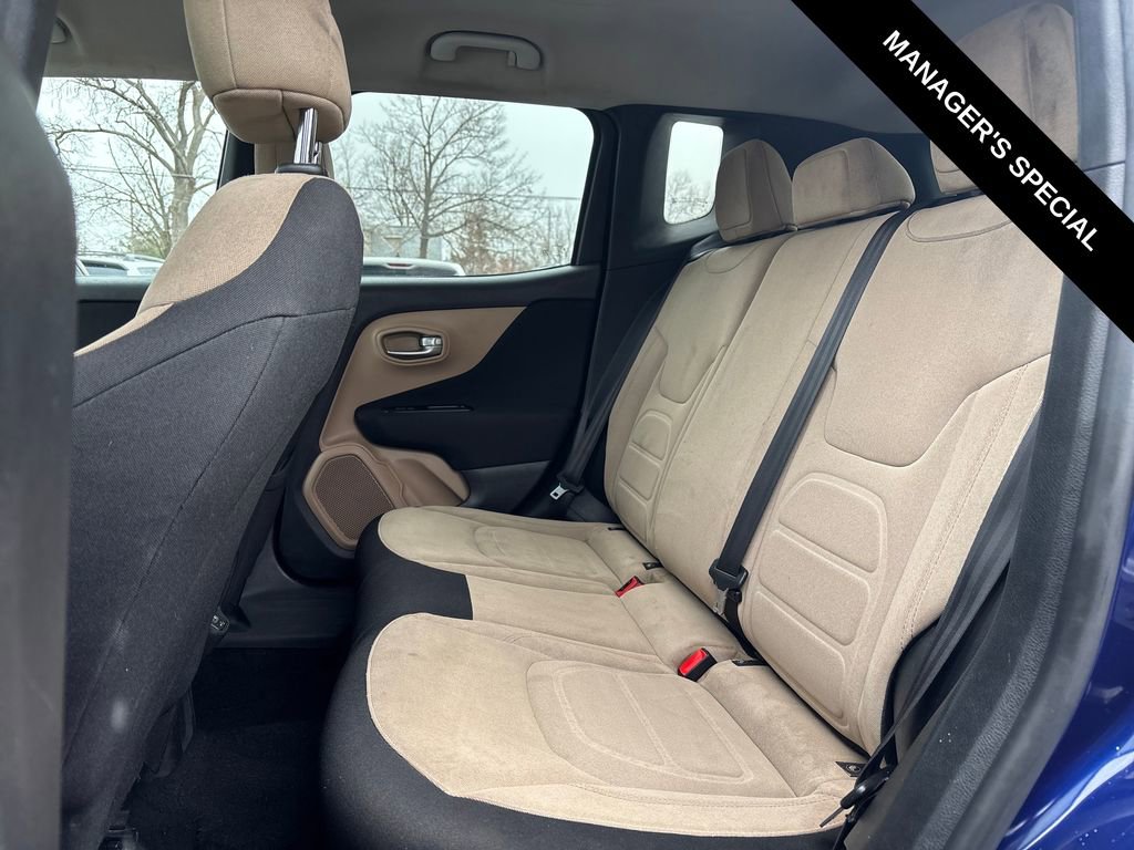 Used 2020 Jeep Renegade Latitude AWD/4WD image 15