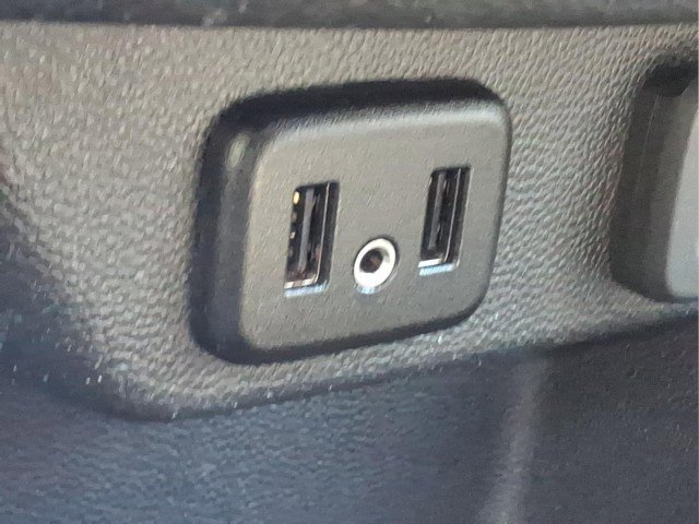 Used 2018 Chevrolet Traverse LT image 23