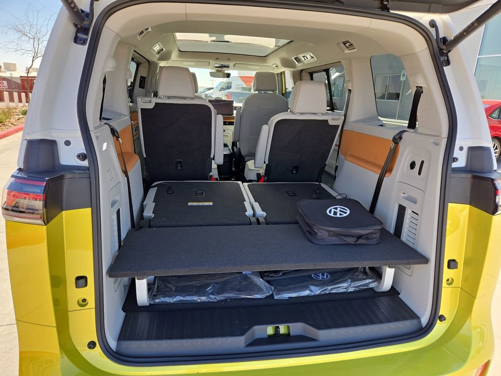 New 2025 Volkswagen ID. Buzz 1st Edition image 15