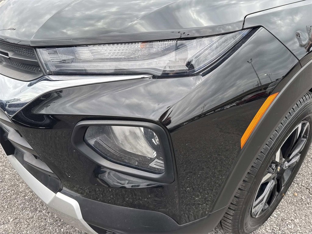 Used 2023 Chevrolet TrailBlazer LT w/ Convenience Package image 2
