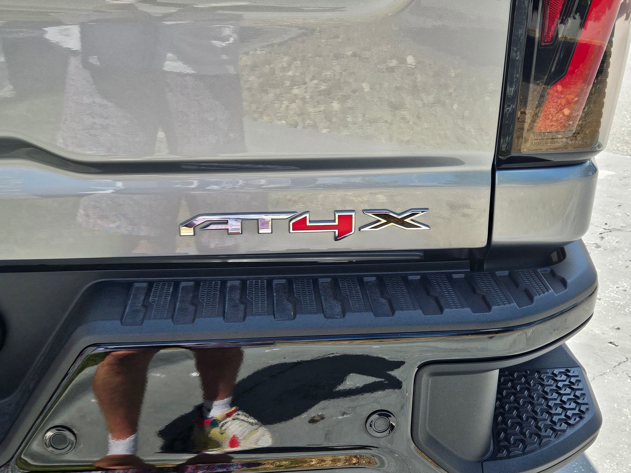 Used 2025 GMC Sierra 2500 AT4X AWD/4WD image 30