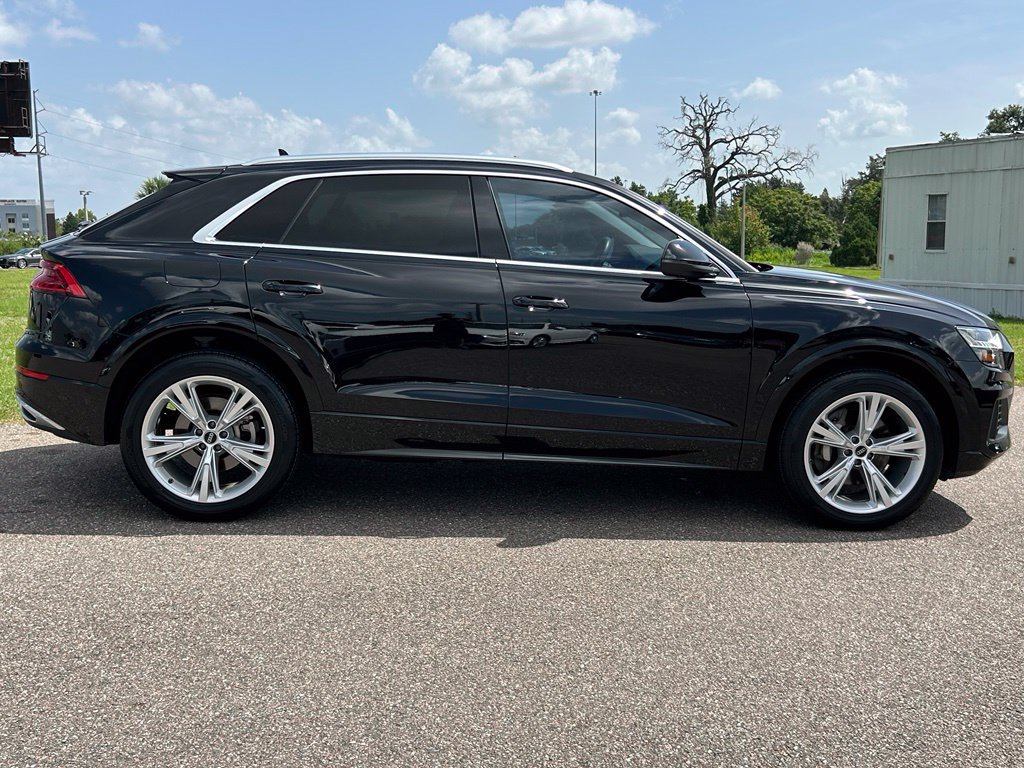 Used 2023 Audi Q8 Premium w/ Convenience Package AWD/4WD image 6