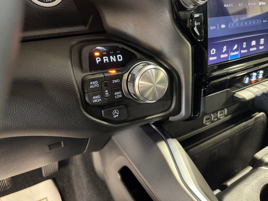 Used 2025 RAM 1500 Laramie w/ Sport Appearance Package image 21