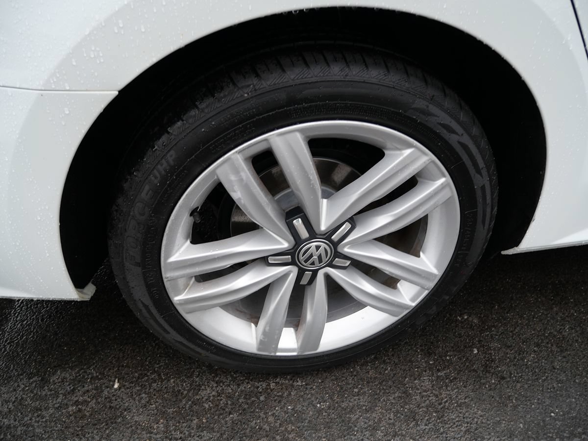 Used 2017 Volkswagen Passat 1.8T SE FWD image 38