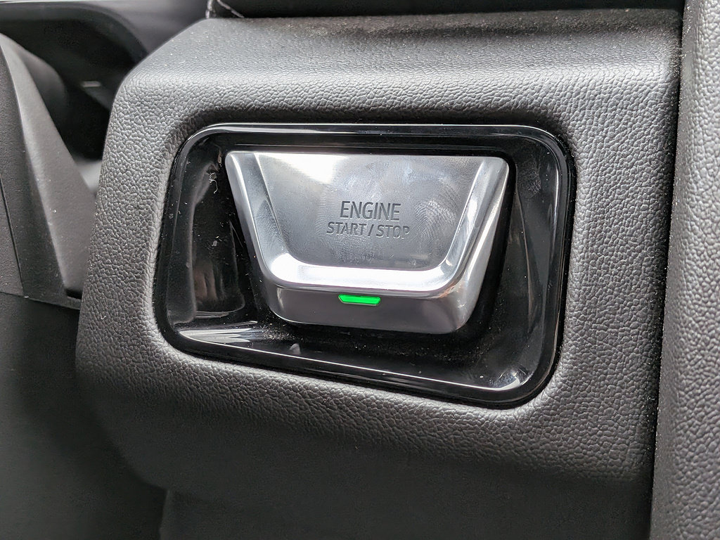 Certified 2025 GMC Yukon XL Denali AWD/4WD image 26