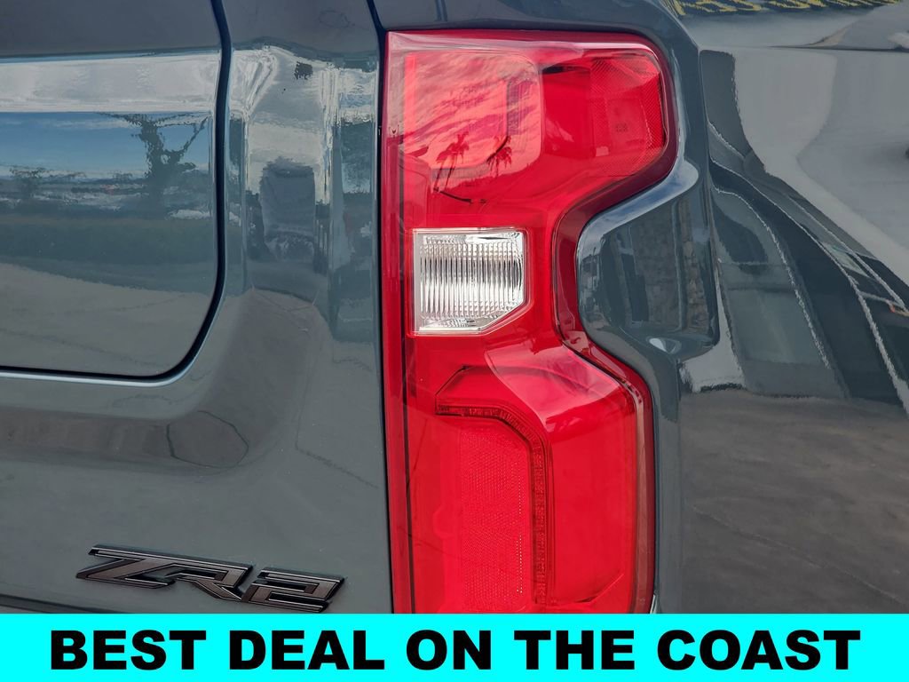 New 2026 Chevrolet Silverado 1500 ZR2 w/ Dark Appearance Package image 40