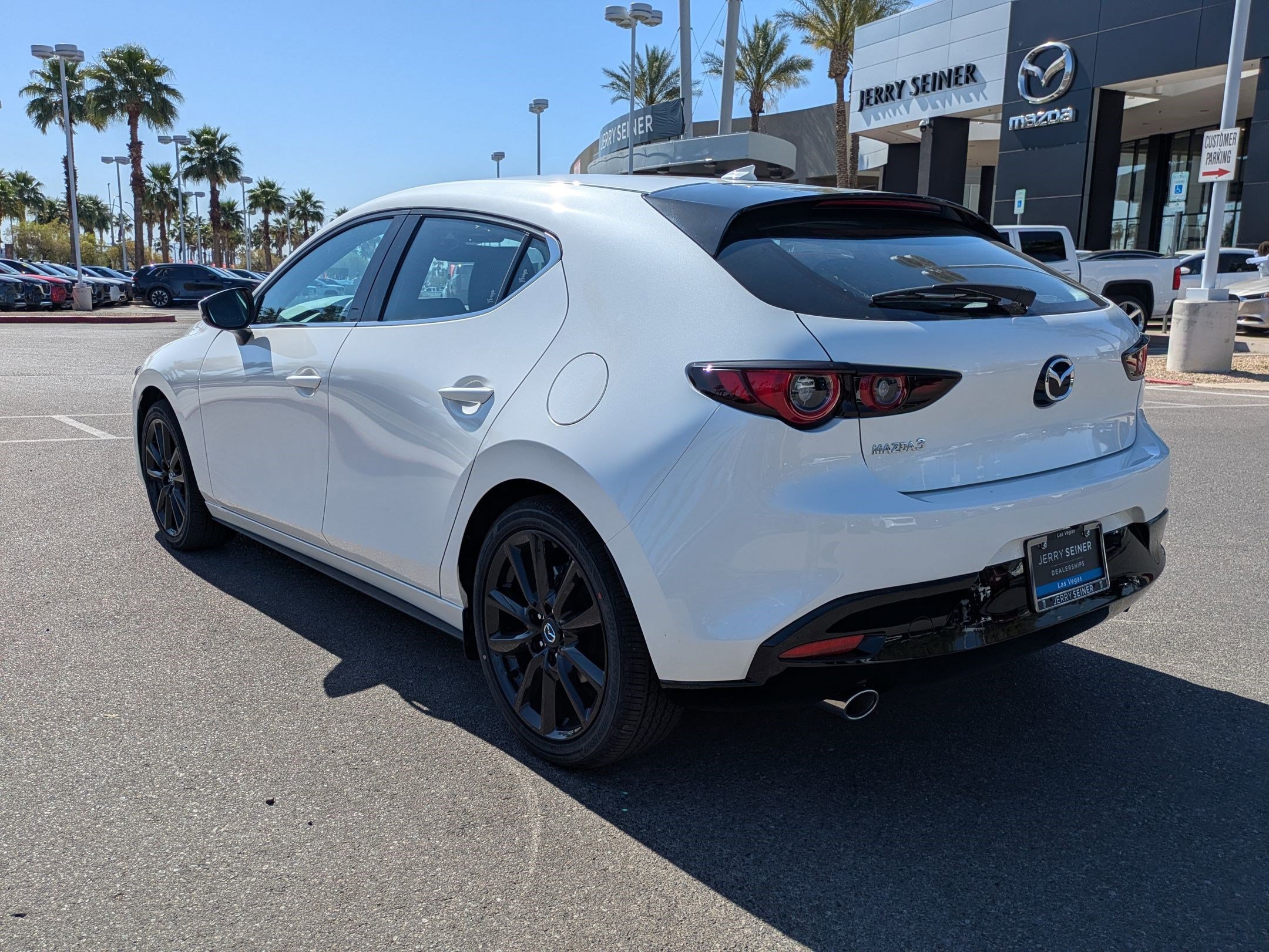 New 2026 MAZDA MAZDA3 2.5 S Hatchback w/ Premium Pkg FWD image 11