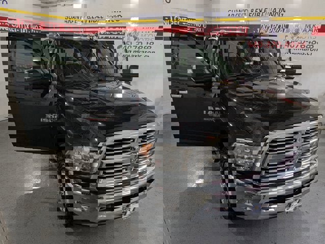 Used 2017 RAM 3500 Big Horn image 9