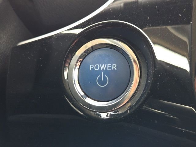 Used 2020 Toyota Prius LE FWD image 27