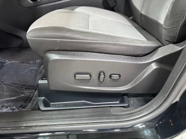 Used 2017 Ford Escape SE AWD/4WD image 4