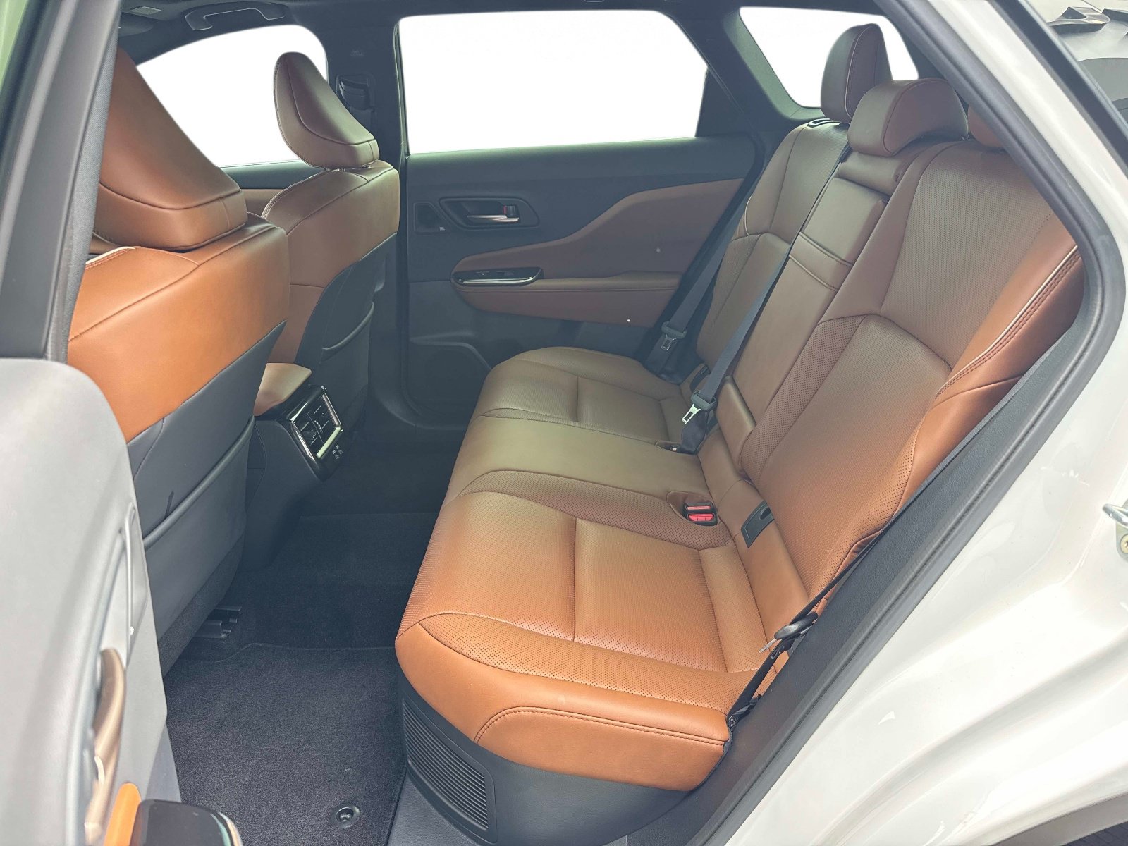 Used 2025 Toyota Crown Signia w/ Advanced Technology Package AWD/4WD image 14