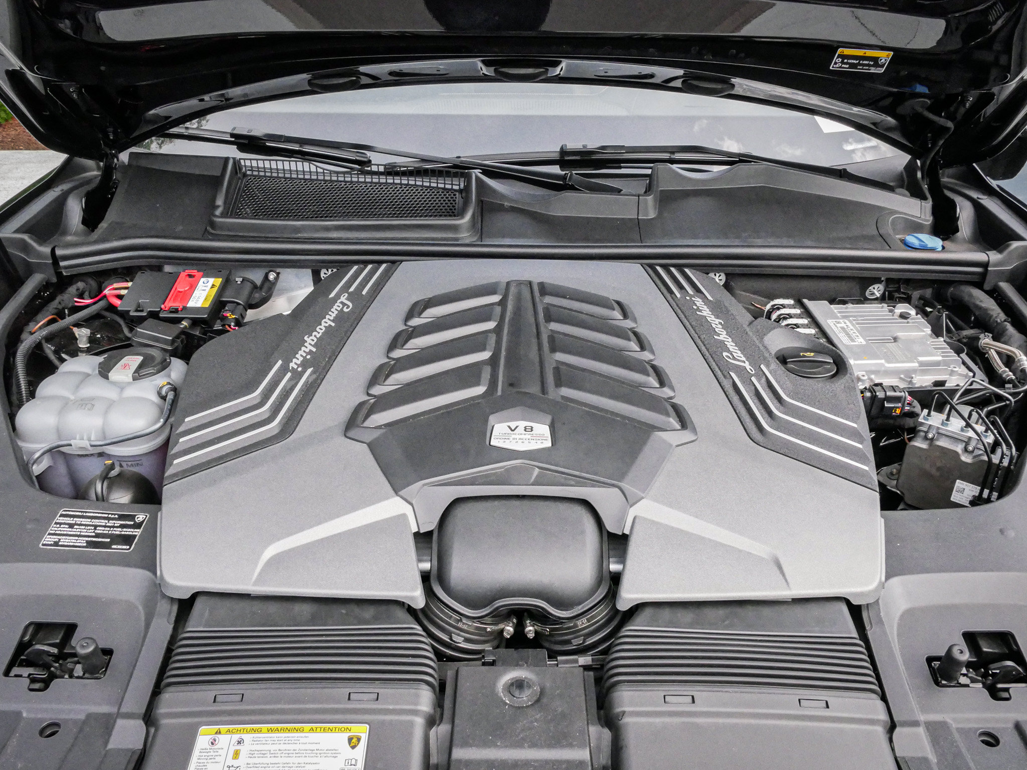 Used 2021 Lamborghini Urus AWD/4WD image 34