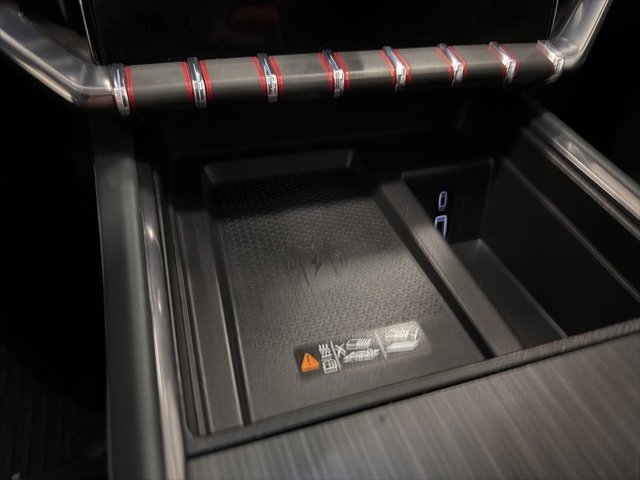 Used 2024 GMC Acadia AT4 image 28