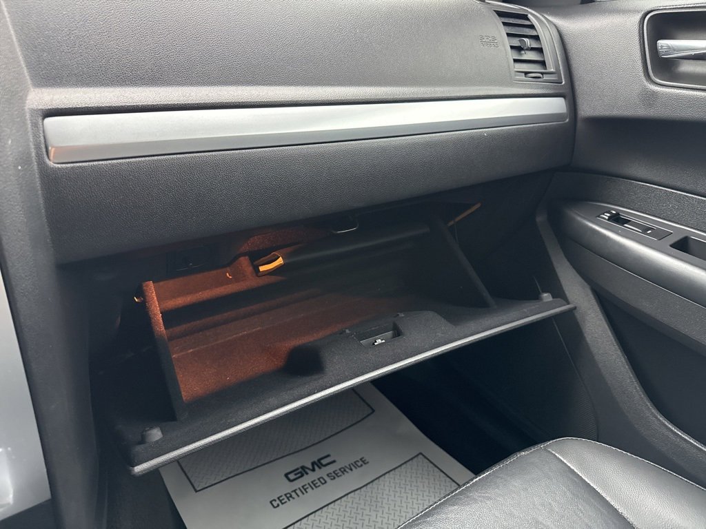 Used 2010 Chrysler 300 Touring image 23