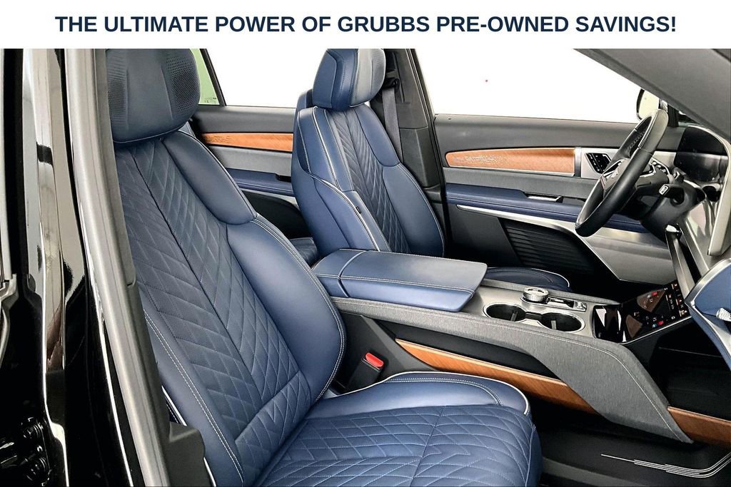 Used 2026 Cadillac Vistiq Premium Luxury w/ LPO, Floor Liner Package AWD/4WD image 11
