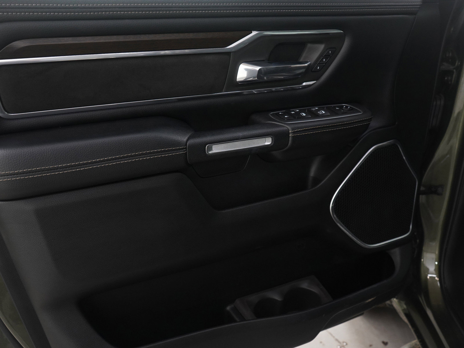 Used 2021 RAM 1500 Laramie image 17