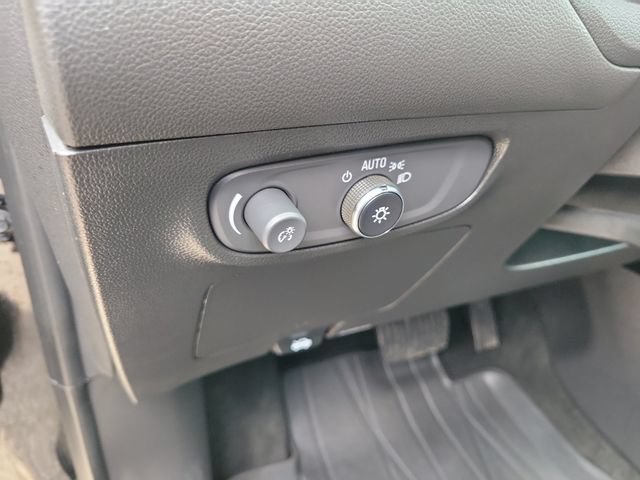 Used 2025 Buick Encore GX Sport Touring w/ Advanced Technology Package FWD image 19
