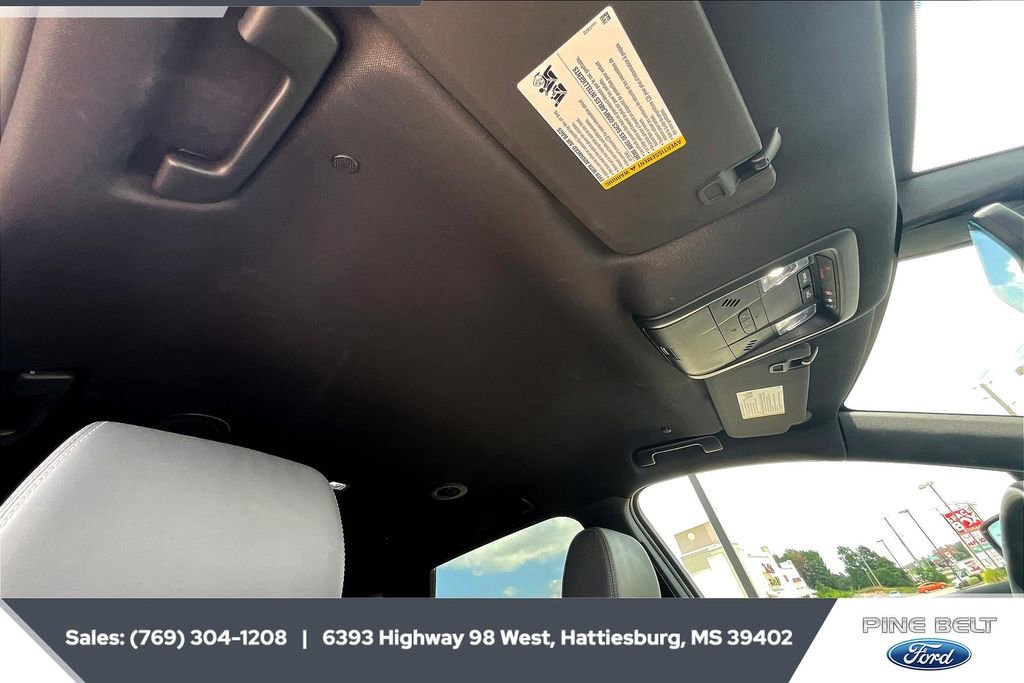 Used 2024 Buick Enclave Premium image 16