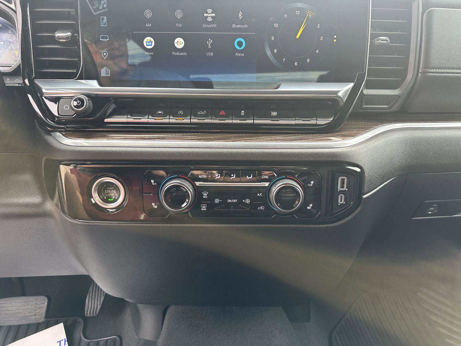 Used 2024 Chevrolet Silverado 1500 LT image 31