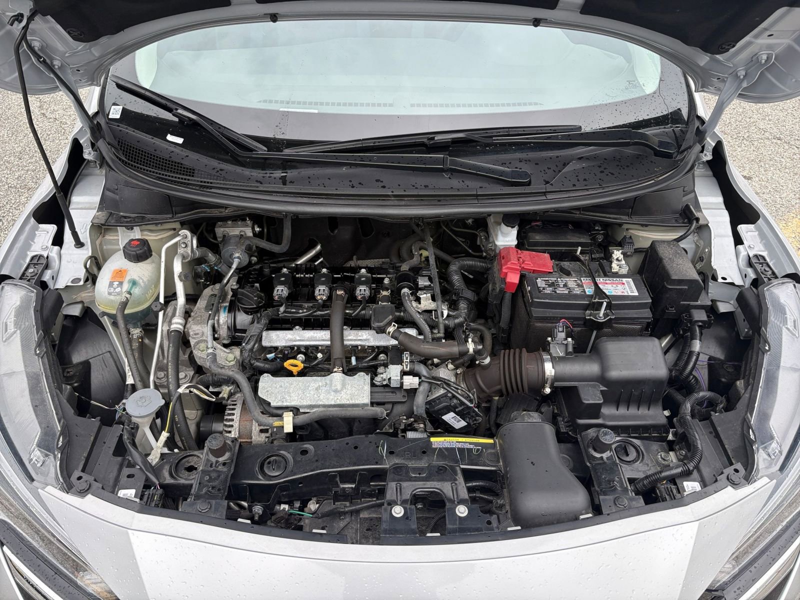 Used 2025 Nissan Versa SV FWD image 30