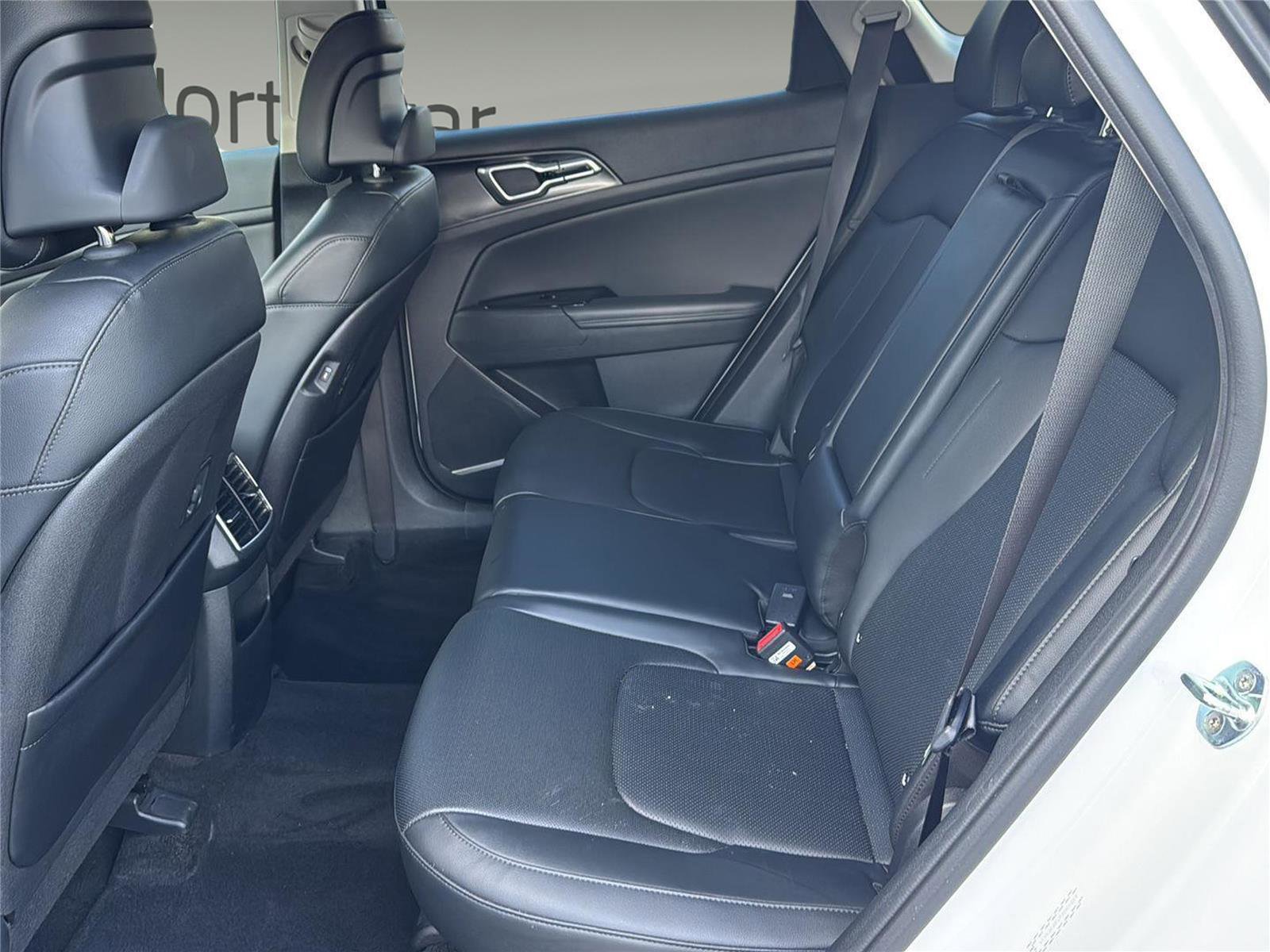 Used 2023 Kia Sportage EX image 27