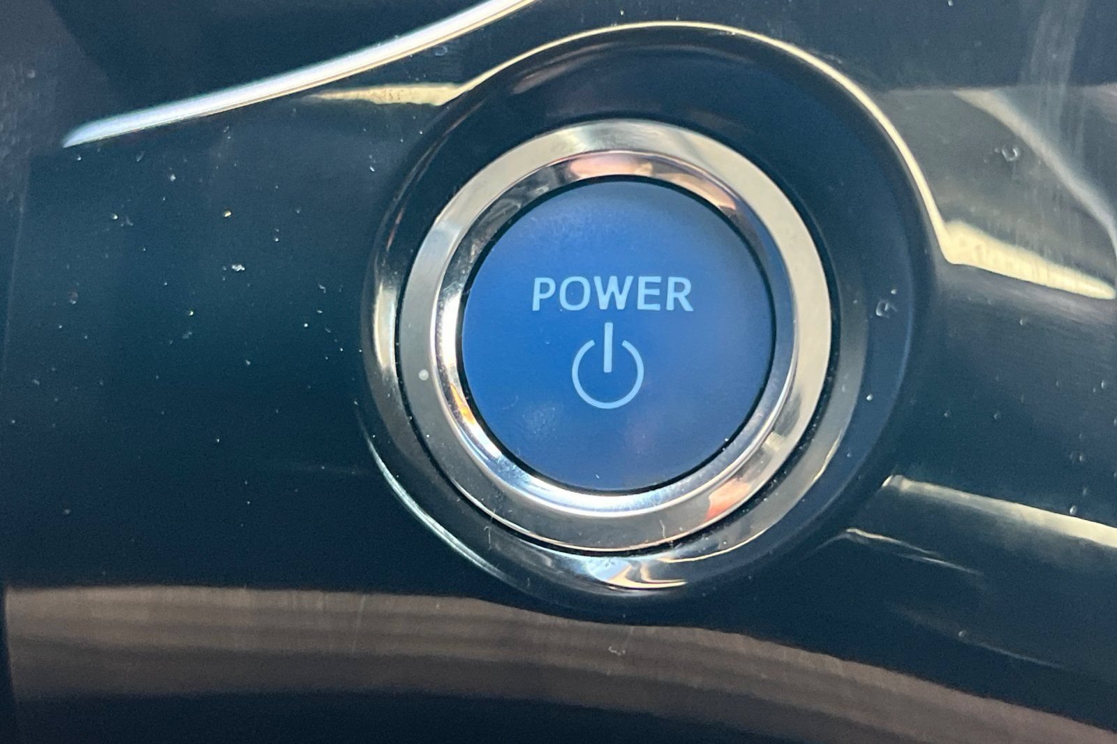 Certified 2022 Toyota Prius LE FWD image 22