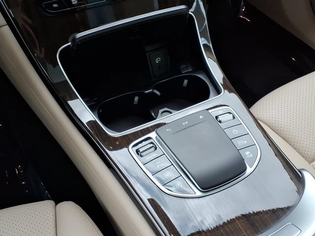 Used 2021 Mercedes-Benz GLC 300 4MATIC image 7