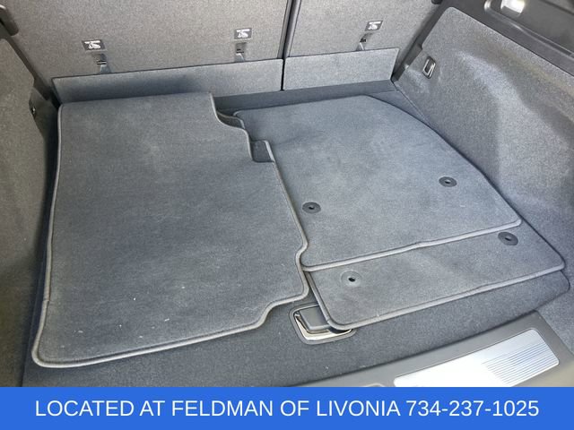 Used 2025 Cadillac Lyriq Luxury image 35