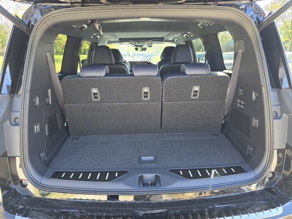 New 2026 INFINITI QX80 4WD image 21