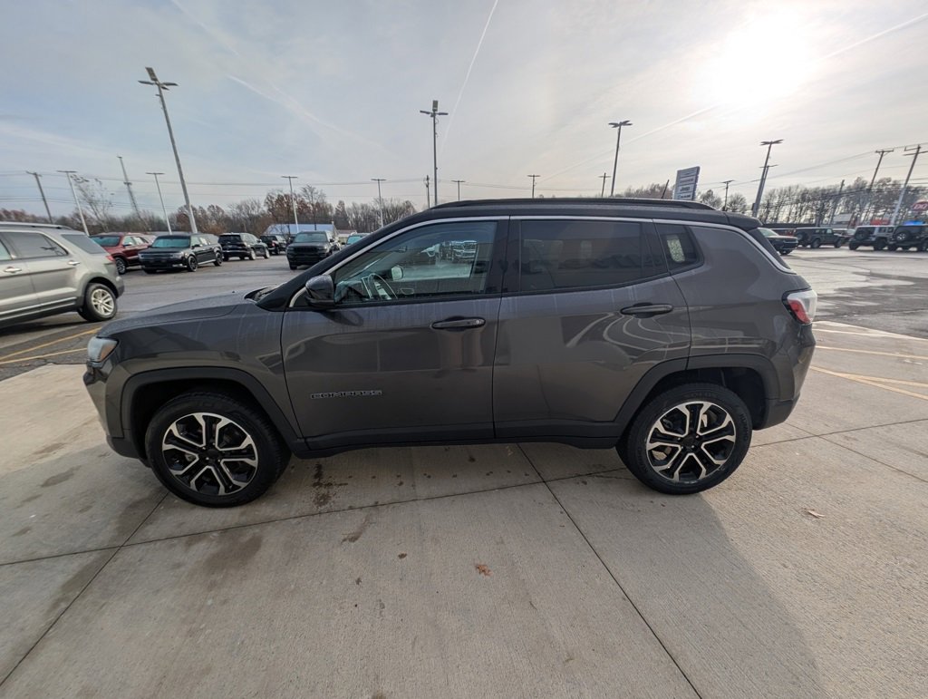 Used 2022 Jeep Compass Limited image 7