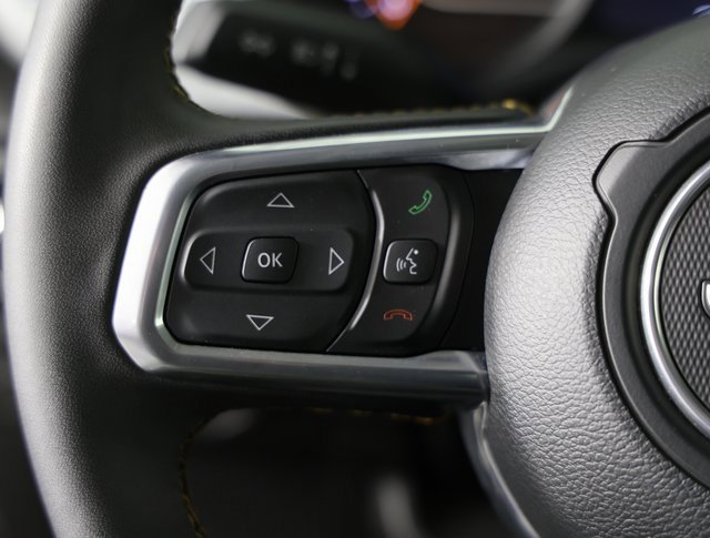 Used 2025 Jeep Wrangler Sahara image 14