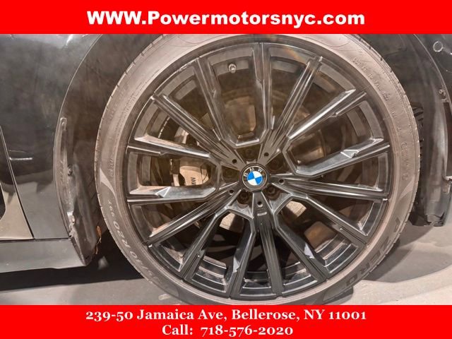 Used 2020 BMW 740i w/ M Sport Package image 12