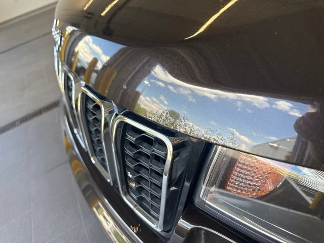 Used 2017 Jeep Grand Cherokee Limited AWD/4WD image 10