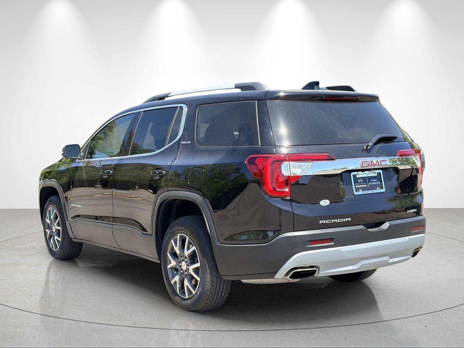 Used 2023 GMC Acadia SLE w/ Driver Convenience Package AWD/4WD image 3