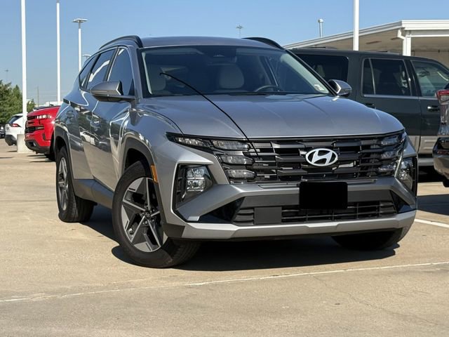 Used 2025 Hyundai Tucson SEL FWD image 2
