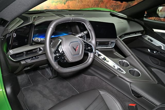 Used 2026 Chevrolet Corvette Stingray Preferred Cpe w/ Z51 Performance Package RWD image 23