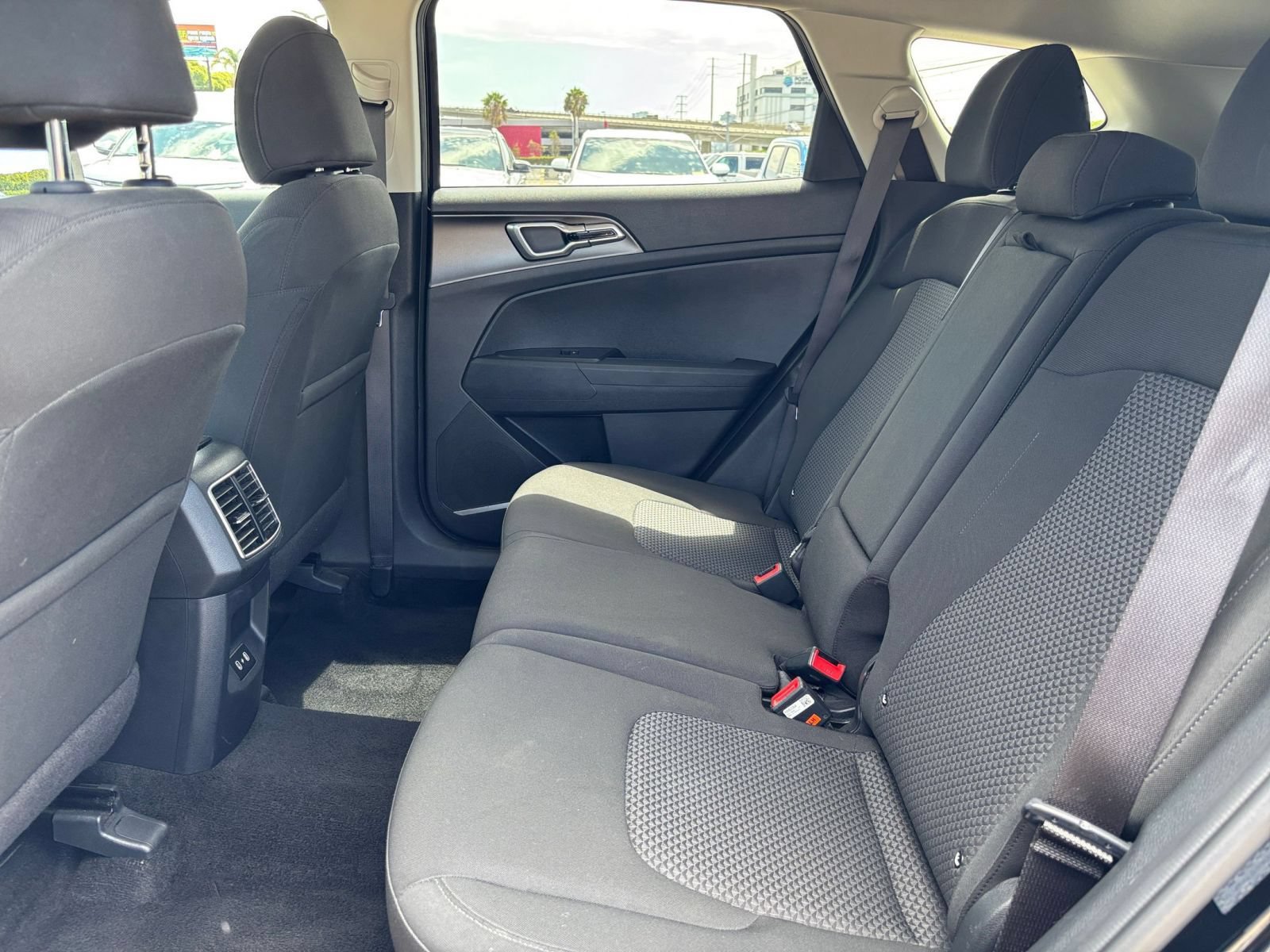 Used 2026 Kia Sportage LX FWD image 25
