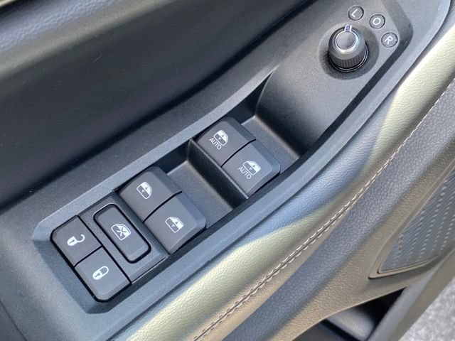 Used 2024 Jeep Grand Cherokee Laredo AWD/4WD image 12