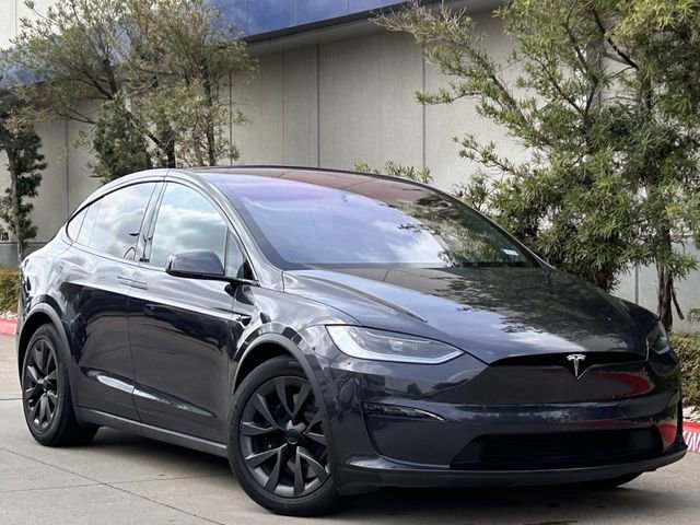 Used 2024 Tesla Model X image 2